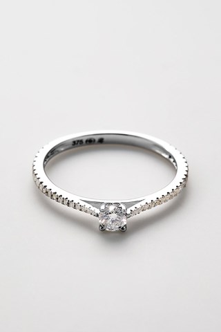 Anel solitário Royal - Ouro branco e diamantes