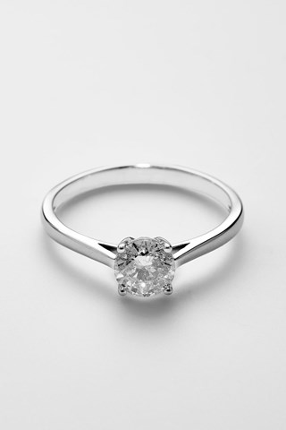 Anel solitário Impérial Ouro branco e diamante