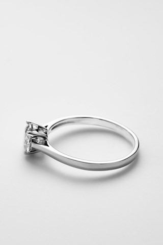 Anel solitário Impérial Ouro branco e diamante