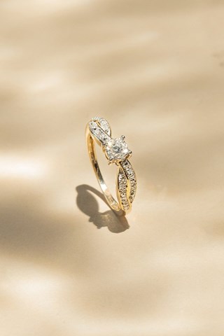 Anel solitário Eclat Joli Ouro amarelo e diamantes