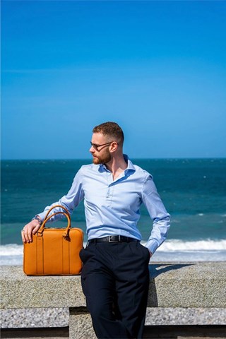 Pasta em couro Cesare - Castanho