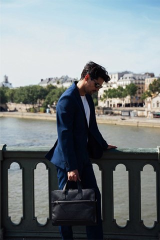 Porta-documentos em couro Lupo - Preto