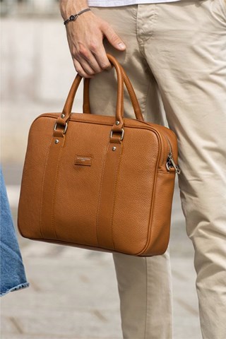 Pasta em couro Iris - Castanho