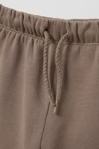 T-shirt e calças - Verde-escuro e bege