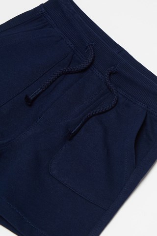 T-shirt e calções - Branco e azul-marinho