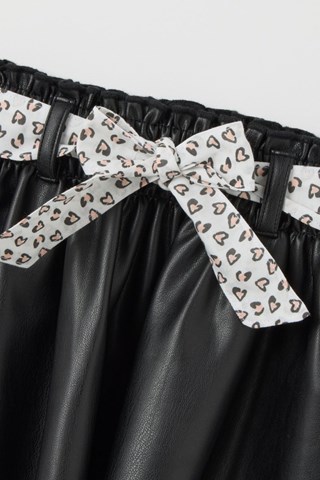 Blusa e saia - Branco e preto