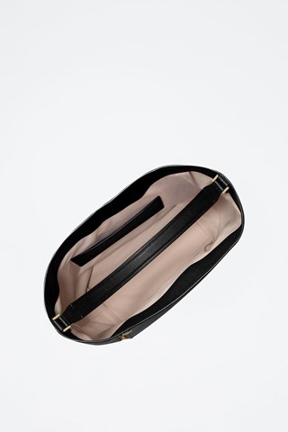 Mala de ombro em couro - Preto