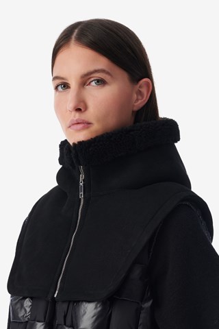 Plastron en cuir de mouton Humy - Noir 