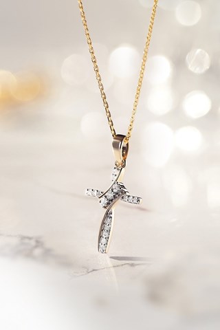 Pendente Ma croix torsadée 
Ouro amarelo e diamantes