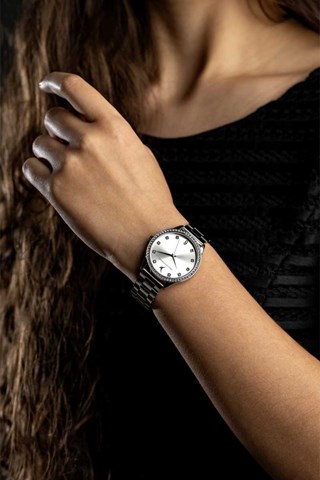 Metalen Quartz Horloge - Zilverkleurig - Emily Westwood