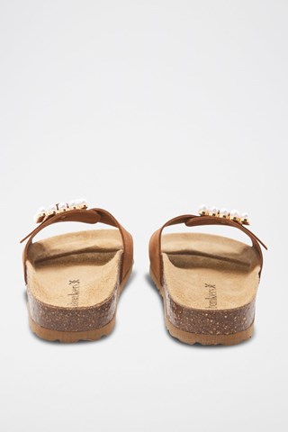 Mules em couro - 
Castanho