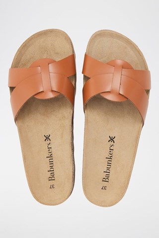 Mules em couro - 
Castanho