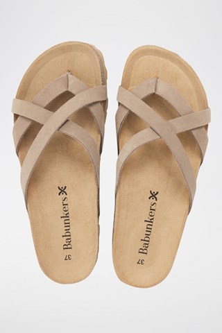 Mules em couro - 
Castanho