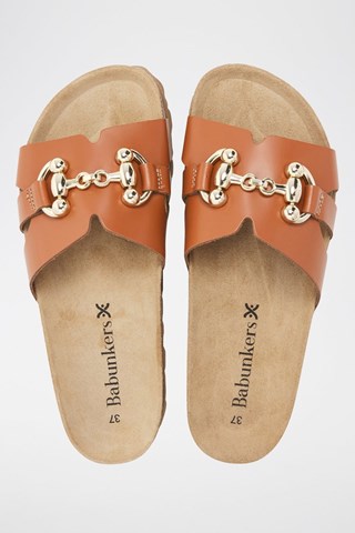 Mules em couro - 
Castanho