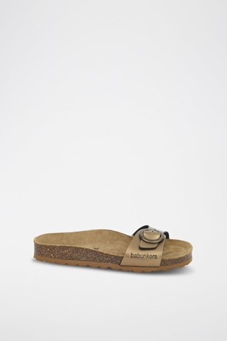 Mules em couro 
Castanho