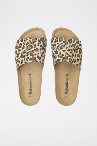 Mules em couro 
Bege