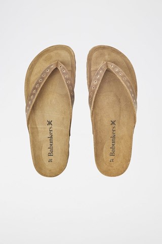 Mules em couro 
Castanho