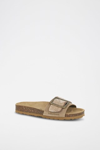 Mules em couro 
Bege