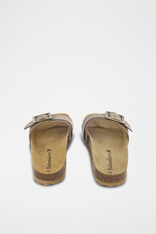 Mules em couro 
Bege