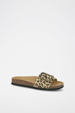 Mules em couro 
Bege