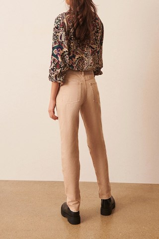 Jean Oana 
Beige