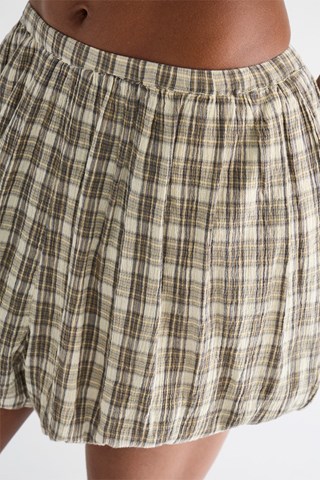 Short - Antracita y crudo
